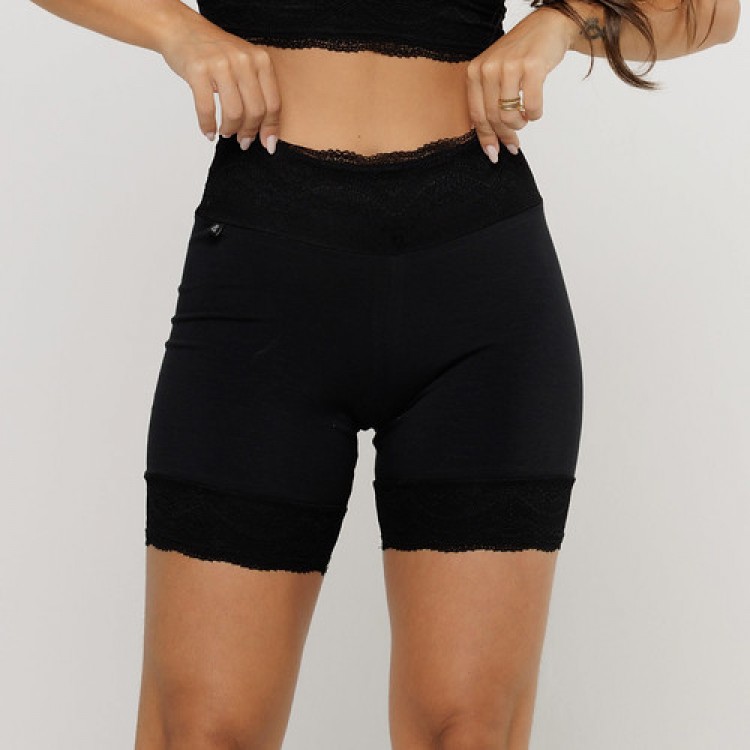 Bermuda em Algodão Egípcio Renda Preta